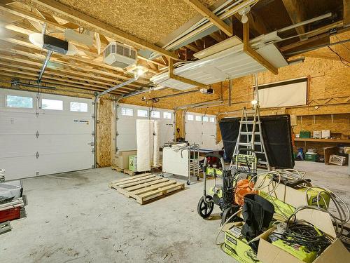 Garage - 3325 Rue Émile, Terrebonne (Terrebonne), QC - Indoor Photo Showing Garage