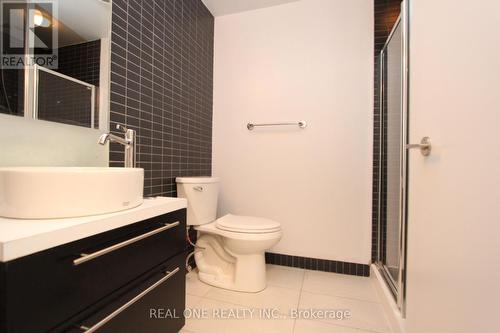 2505 - 21 Carlton Street, Toronto, ON - Indoor Photo Showing Bathroom