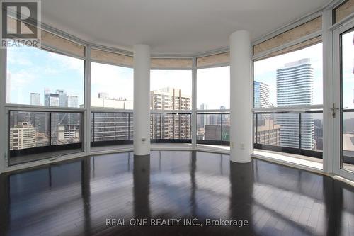 2505 - 21 Carlton Street, Toronto, ON - Indoor Photo Showing Other Room