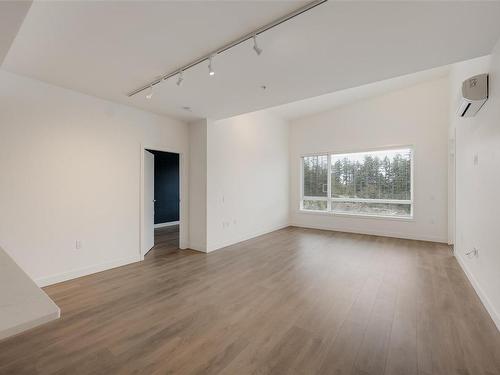 406-300 Belmont Rd, Colwood, BC - Indoor Photo Showing Other Room