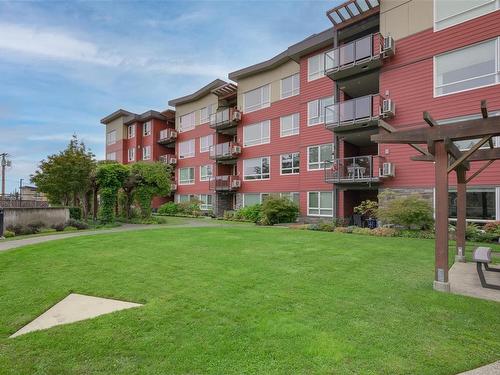 406-300 Belmont Rd, Colwood, BC - Outdoor