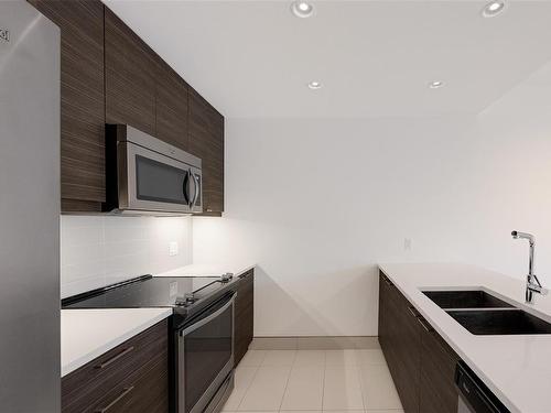 406-300 Belmont Rd, Colwood, BC - Indoor Photo Showing Kitchen With Double Sink With Upgraded Kitchen