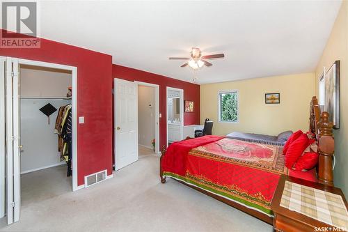 1 410 Keevil Crescent, Saskatoon, SK - Indoor Photo Showing Bedroom