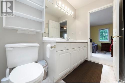 1 410 Keevil Crescent, Saskatoon, SK - Indoor Photo Showing Bathroom