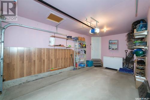 1 410 Keevil Crescent, Saskatoon, SK - Indoor Photo Showing Garage