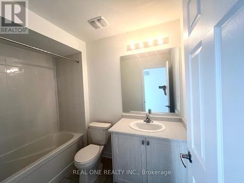 2846 Albatross Way, Pickering, ON - Indoor Photo Showing Bathroom