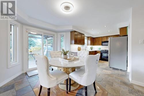 1534 Heritage Way, Oakville, ON - Indoor Photo Showing Dining Room