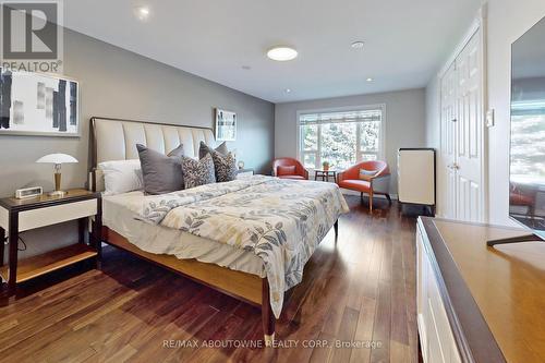 1534 Heritage Way, Oakville, ON - Indoor Photo Showing Bedroom