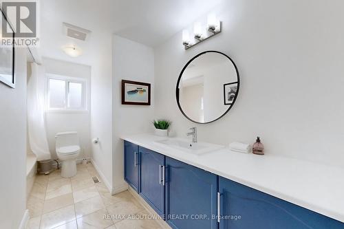 1534 Heritage Way, Oakville, ON - Indoor Photo Showing Bathroom