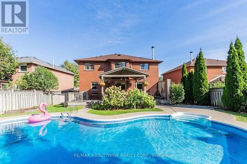 1534 Heritage Way, Oakville, ON - Outdoor With In Ground Pool With Deck Patio Veranda With Backyard