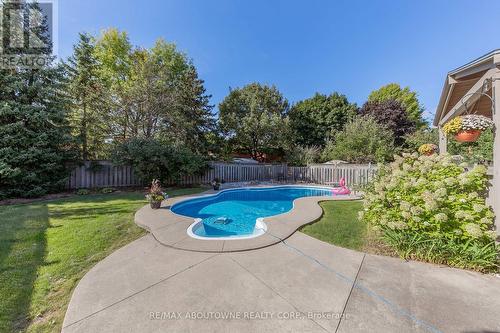 1534 Heritage Way, Oakville, ON - Outdoor With In Ground Pool With Backyard