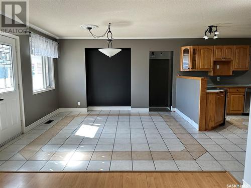 761 Powley Street, Swift Current, SK - Indoor Photo Showing Kitchen