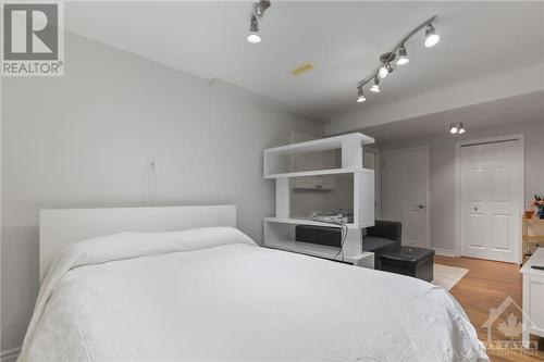 29 Cinnabar Way, Ottawa, ON - Indoor Photo Showing Bedroom