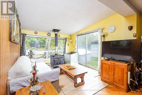 31 Jubbs Shore Road, Kawartha Lakes, ON - Indoor Photo Showing Other Room