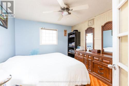 31 Jubbs Shore Road, Kawartha Lakes, ON - Indoor Photo Showing Bedroom