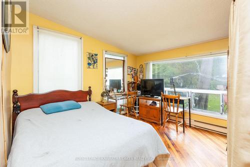 31 Jubbs Shore Road, Kawartha Lakes, ON - Indoor Photo Showing Bedroom