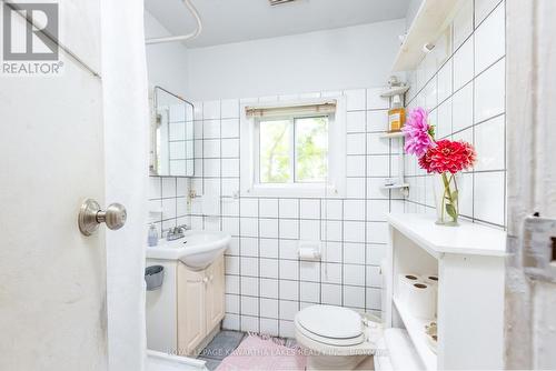 31 Jubbs Shore Road, Kawartha Lakes, ON - Indoor Photo Showing Bathroom