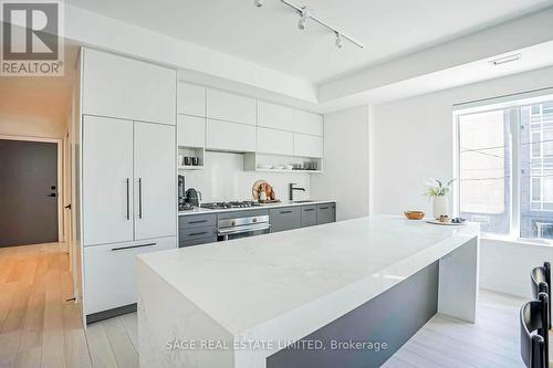 206 - 1888 Queen Street E, Toronto, ON - Indoor Photo Showing Kitchen