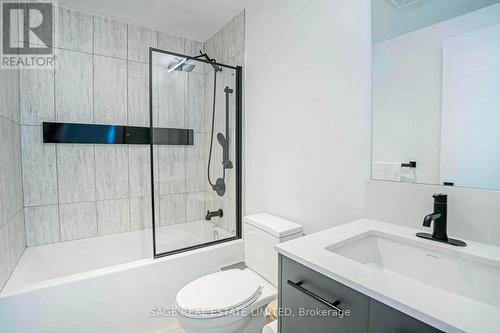 206 - 1888 Queen Street E, Toronto, ON - Indoor Photo Showing Bathroom