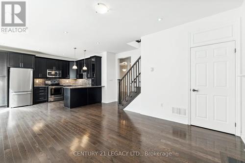 39 Kingston Road, Hamilton, ON - Indoor Photo Showing Kitchen With Stainless Steel Kitchen