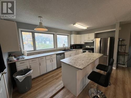 620 Yates Crescent, Faro, YT - Indoor Photo Showing Kitchen