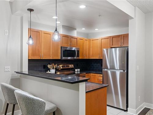 107-631 Brookside Rd, Colwood, BC - Indoor Photo Showing Kitchen With Double Sink