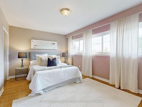 46 Sandbourne Cres, Toronto, ON - Indoor Photo Showing Bedroom