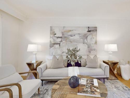 46 Sandbourne Cres, Toronto, ON - Indoor Photo Showing Living Room