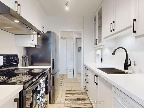 205-219 Wilson Ave, Toronto, ON - Indoor Photo Showing Kitchen With Upgraded Kitchen