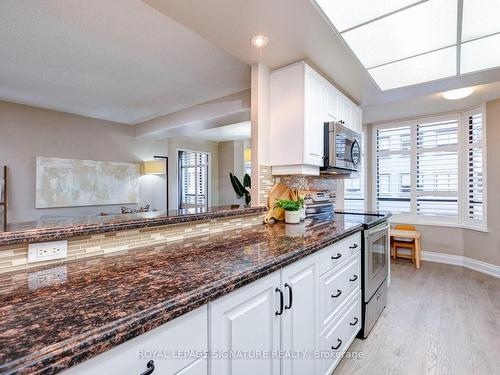 808A-280 Simcoe St, Toronto, ON - Indoor Photo Showing Kitchen