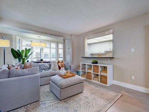 808A-280 Simcoe St, Toronto, ON - Indoor Photo Showing Living Room