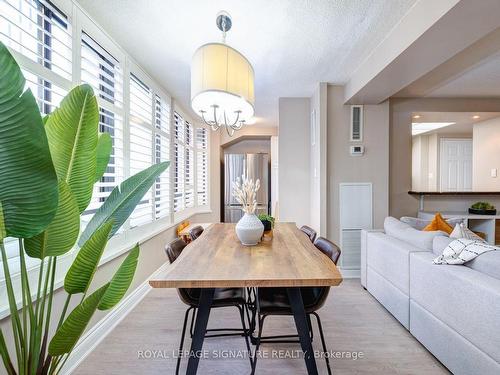 808A-280 Simcoe St, Toronto, ON - Indoor Photo Showing Dining Room