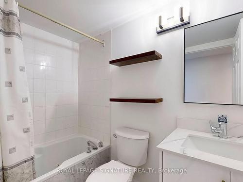 1704-50 Lombard St, Toronto, ON - Indoor Photo Showing Bathroom