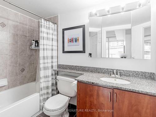 210-5500 Yonge St, Toronto, ON - Indoor Photo Showing Bathroom