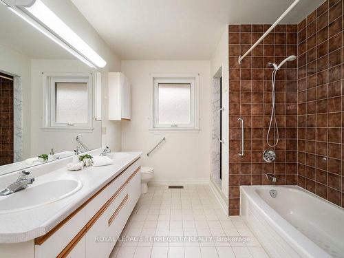 79 Botfield Ave, Toronto, ON - Indoor Photo Showing Bathroom