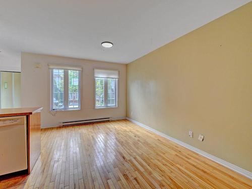 Living room - 7544 Rue Angèle, Laval (Duvernay), QC - Indoor Photo Showing Other Room