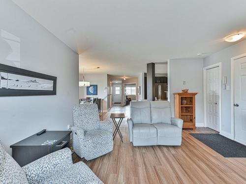 Living room - 2180 Rue Isaac-Jogues, Saint-Jérôme, QC - Indoor Photo Showing Living Room