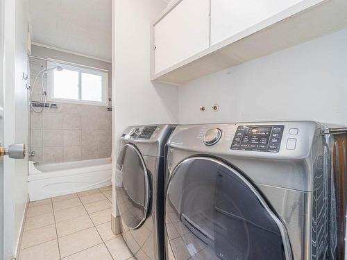 Bathroom - 447  - 451 Rue Hébert, Mont-Laurier, QC - Indoor Photo Showing Laundry Room