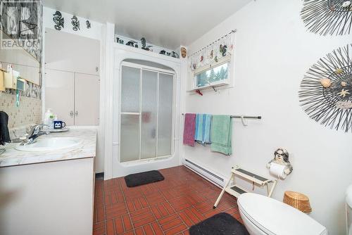 32552 Highway 17 Highway, Laurentian Hills, ON - Indoor Photo Showing Bathroom