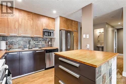 1599 Lassiter Terrace Unit#711, Ottawa, ON - Indoor Photo Showing Kitchen