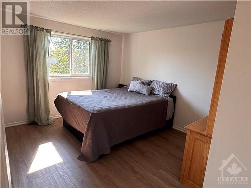 7 Exeter Drive, Ottawa, ON - Indoor Photo Showing Bedroom