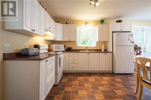 43 Cockburn Street, Perth, ON - Indoor Photo Showing Kitchen