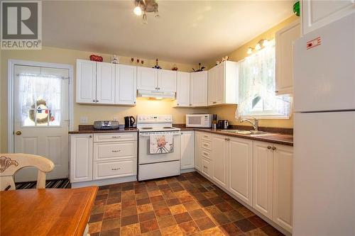 43 Cockburn Street, Perth, ON - Indoor Photo Showing Kitchen With Double Sink