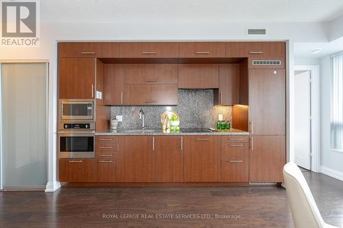 2926 - 5 Sheppard Avenue E, Toronto, ON - Indoor Photo Showing Kitchen