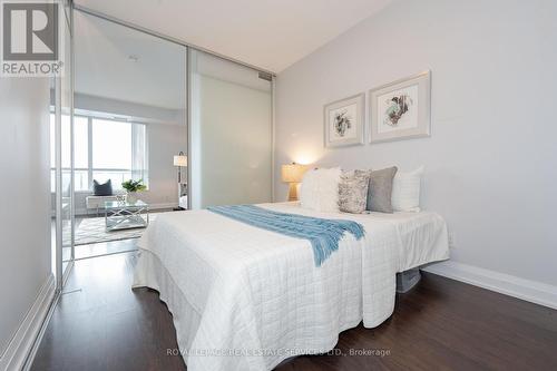 2926 - 5 Sheppard Avenue E, Toronto, ON - Indoor Photo Showing Bedroom