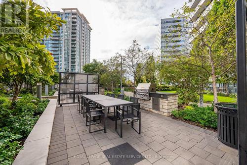 2926 - 5 Sheppard Avenue E, Toronto, ON - Outdoor