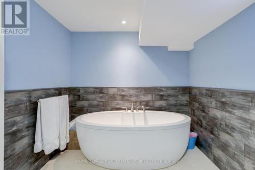 194 Sylvan Avenue, Toronto, ON - Indoor Photo Showing Bathroom