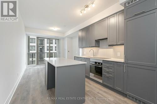 1210 - 30 Elm Drive, Mississauga, ON - Indoor Photo Showing Kitchen