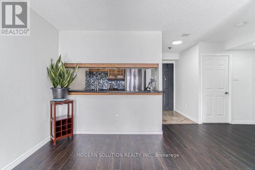 1504 - 250 Webb Drive, Mississauga, ON - Indoor Photo Showing Other Room