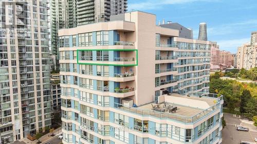 1504 - 250 Webb Drive, Mississauga, ON - Outdoor With Balcony With Facade